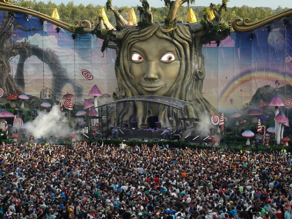 Bühnengaze bedruckt beim Tomorrowland Festival